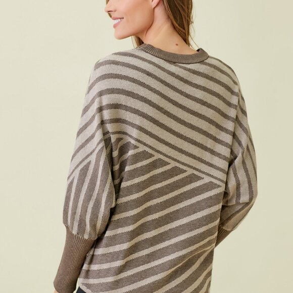 MYSTREE Taupe & Cream Diagonal Stripe Dolman Sleeve Sweater Asymmetrical Hem - Picture 4 of 7